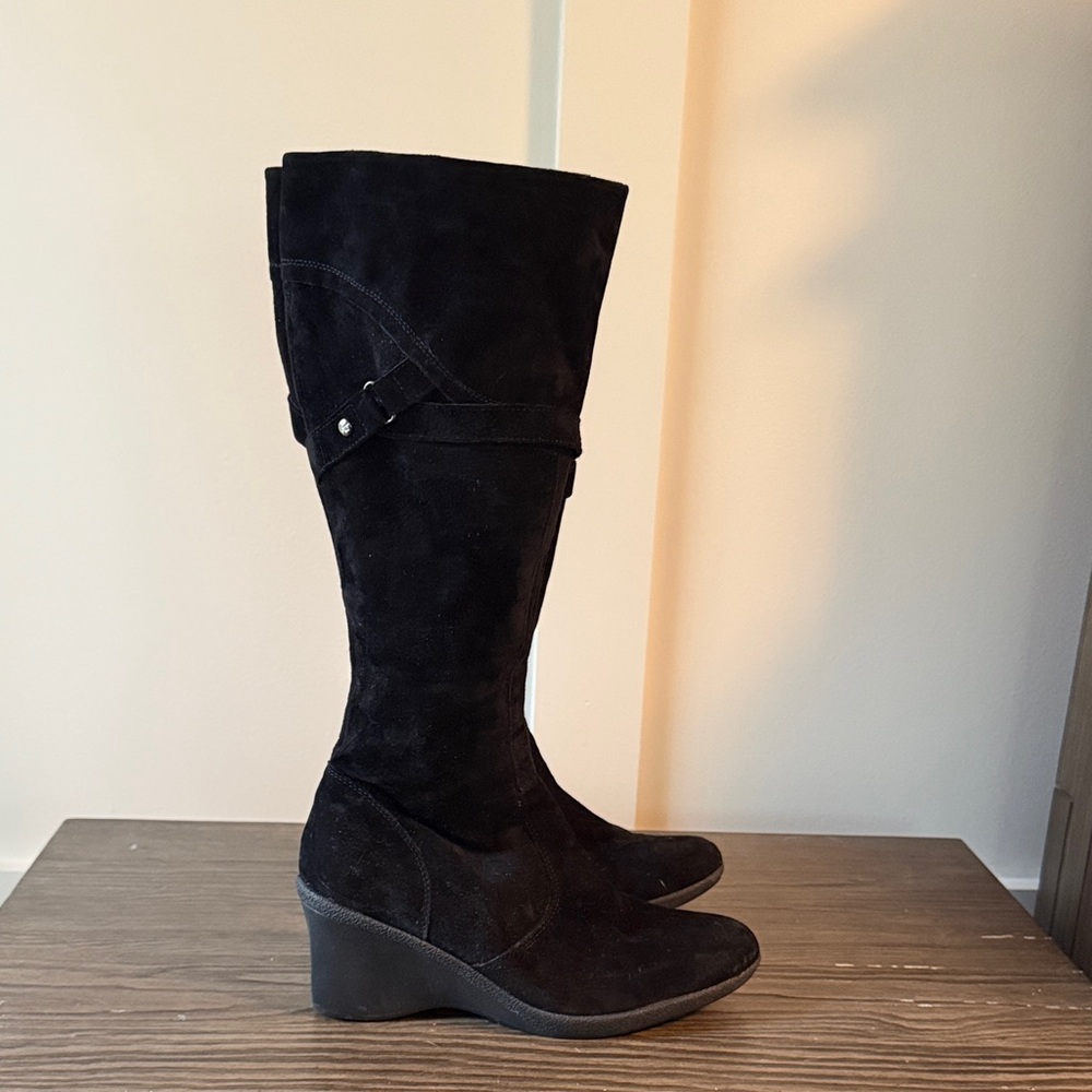 Santana Canada Suede Knee High Boots